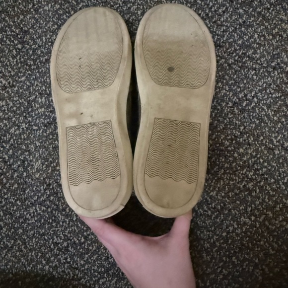 Steve Madden Women's Quilted Slip-On Sneakers Tan Size 9 - Picture 4 of 5